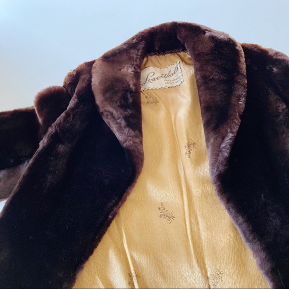 Vintage 1950s Lowenthals fur coat - Picture 10 of 14